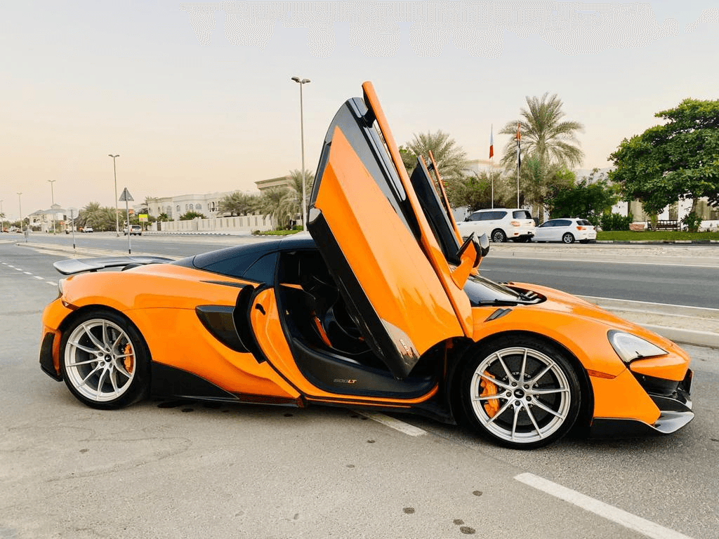 Mclaren - CullinanDXB